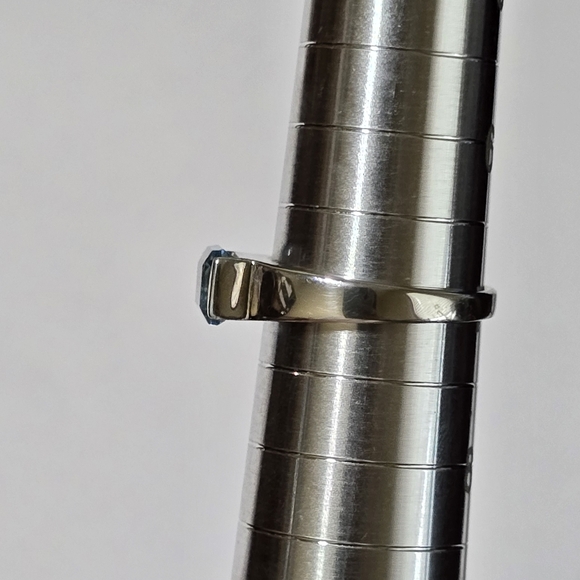 Vintage Sterling Silver ring with blue emerald cut stone size 7 - Picture 9 of 16